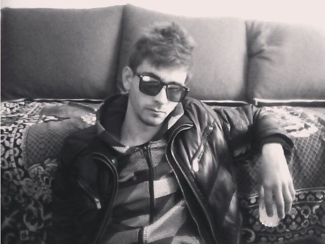  6679836  Eduard, 33 ,    