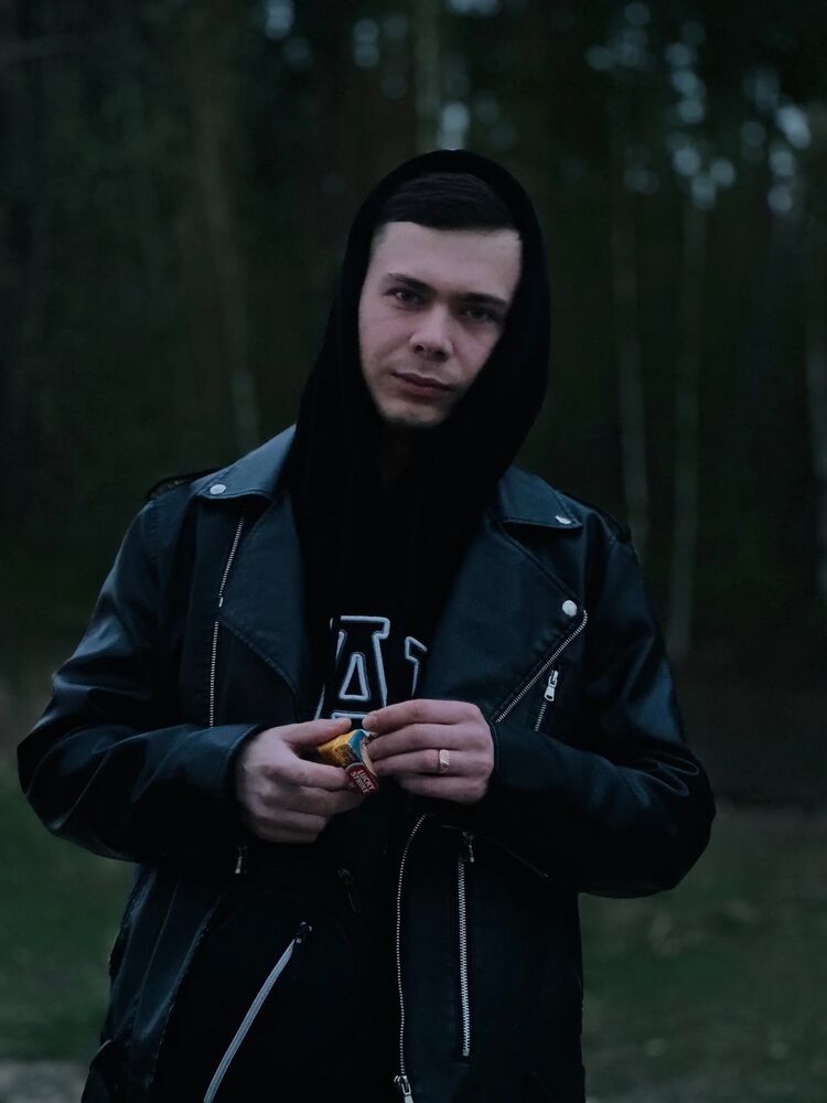  48705266  Valery, 25 ,    