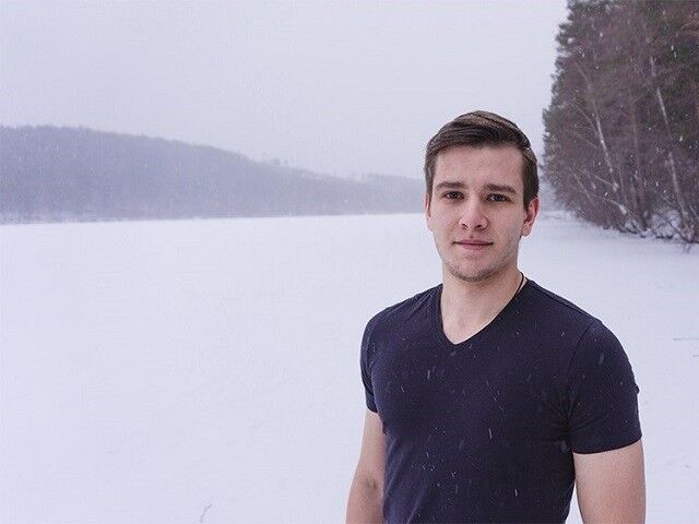  12153226  Pavel, 31 ,    