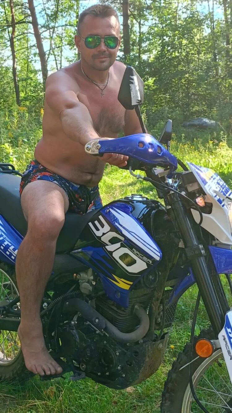  45757266  Vladimir, 41 ,    