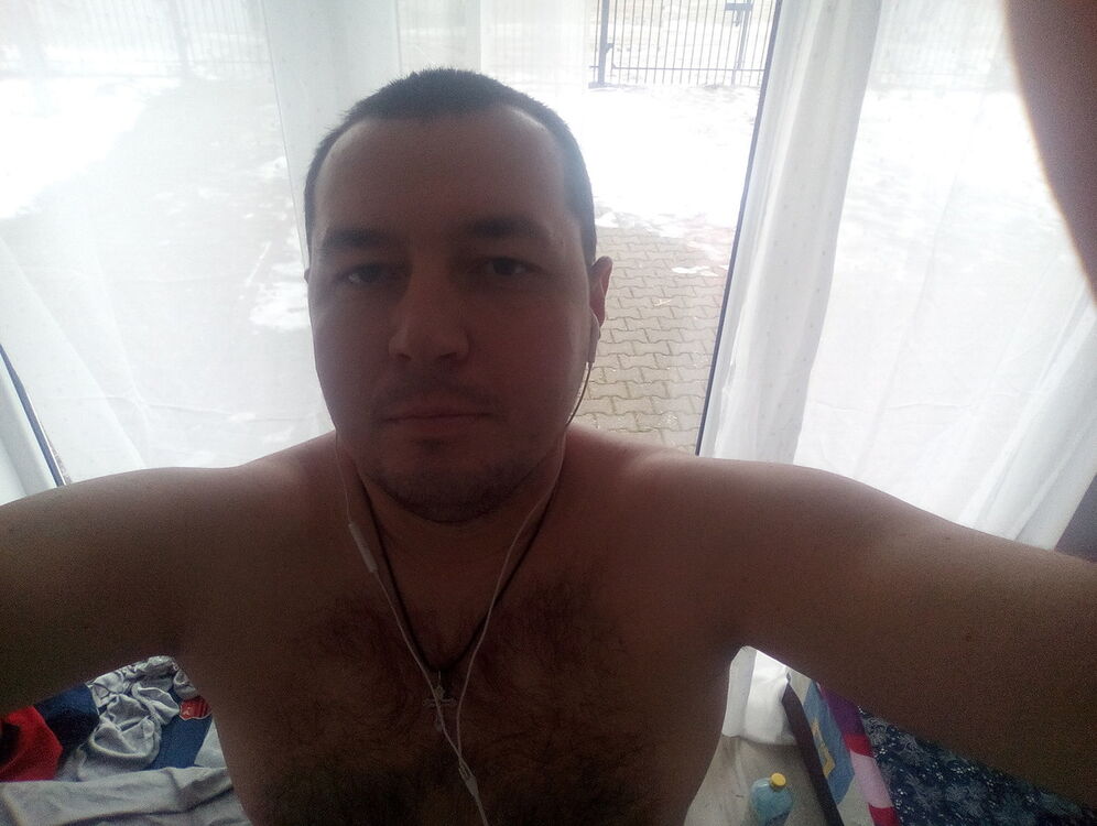  ,   Jastin, 35 ,   