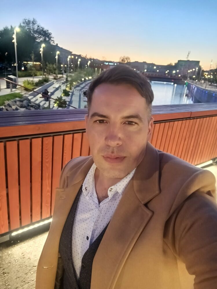  54749226  Max, 36 ,    -