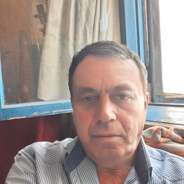  51250246  Khachim, 59 ,    
