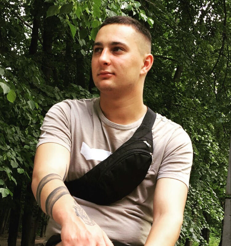  51681446  Vlad, 26 ,    