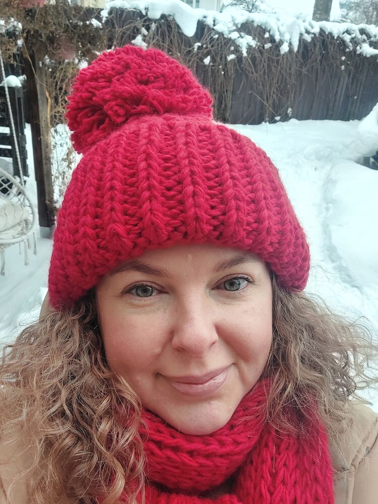  41318616  Elena, 45 ,    