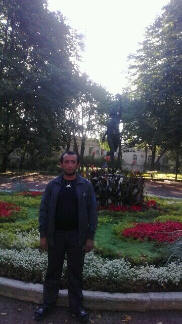  6774216  Garik, 44 ,    