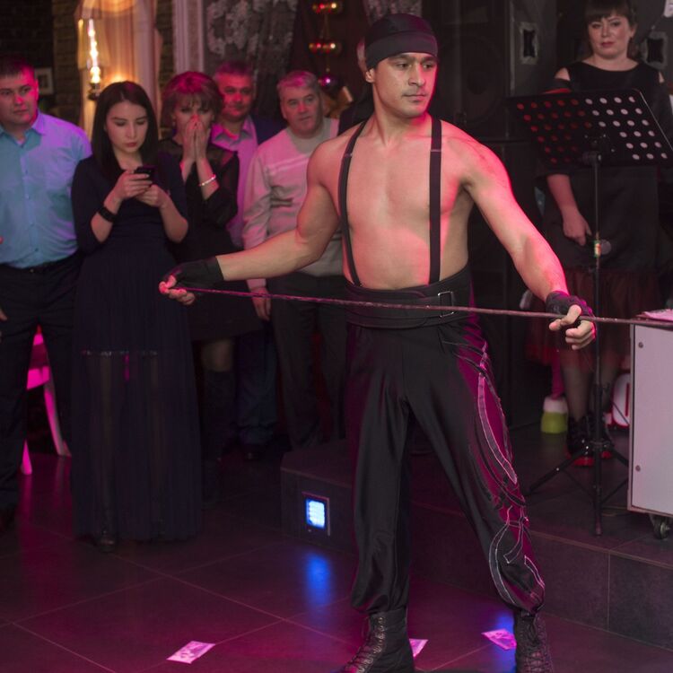  ,   DIYOR, 34 ,   