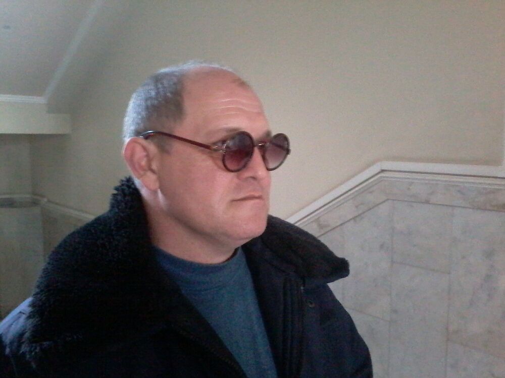  ,   Vova, 54 ,   