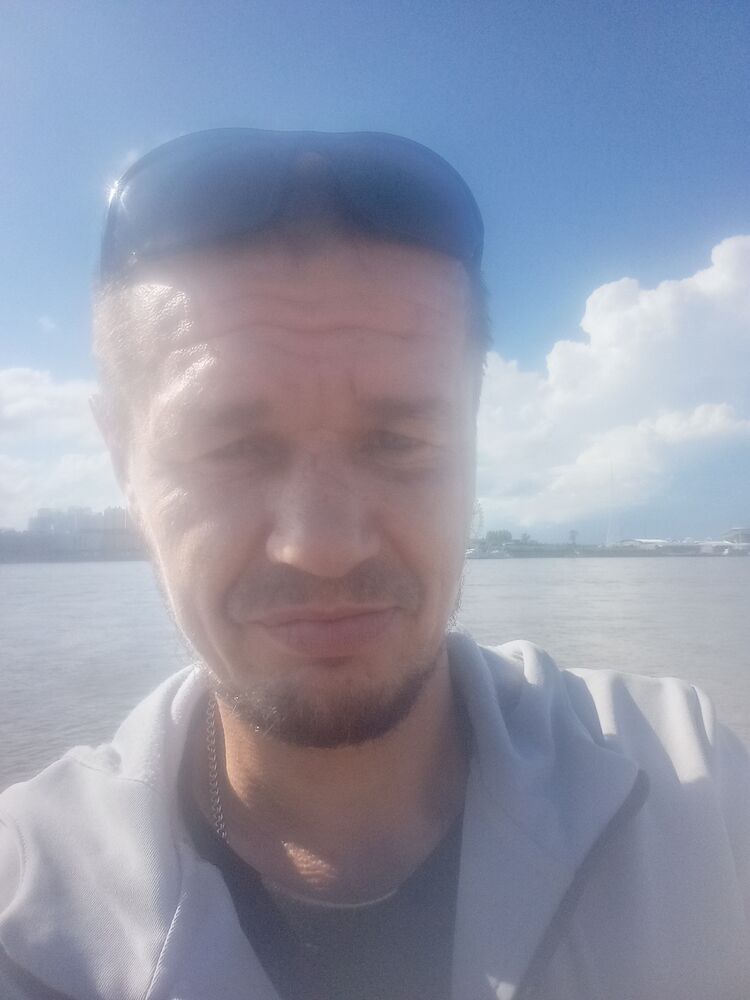  54536706  Slava, 42 ,    