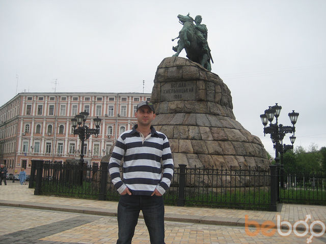  951826  David, 46 ,    