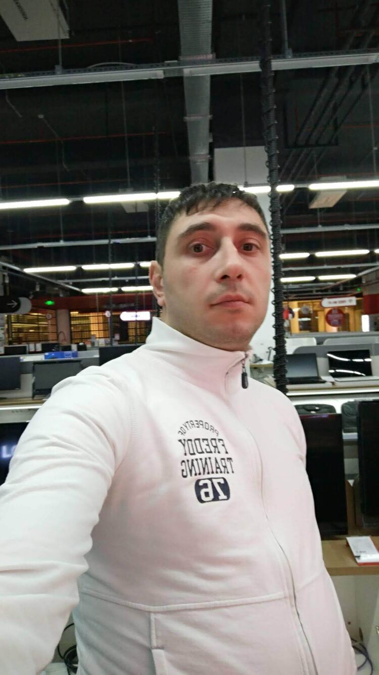  32779646  , 35 ,    
