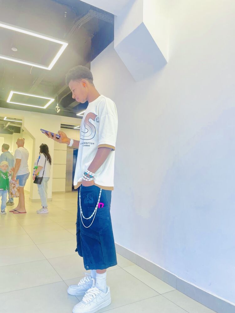  54456376  Deni, 20 ,    