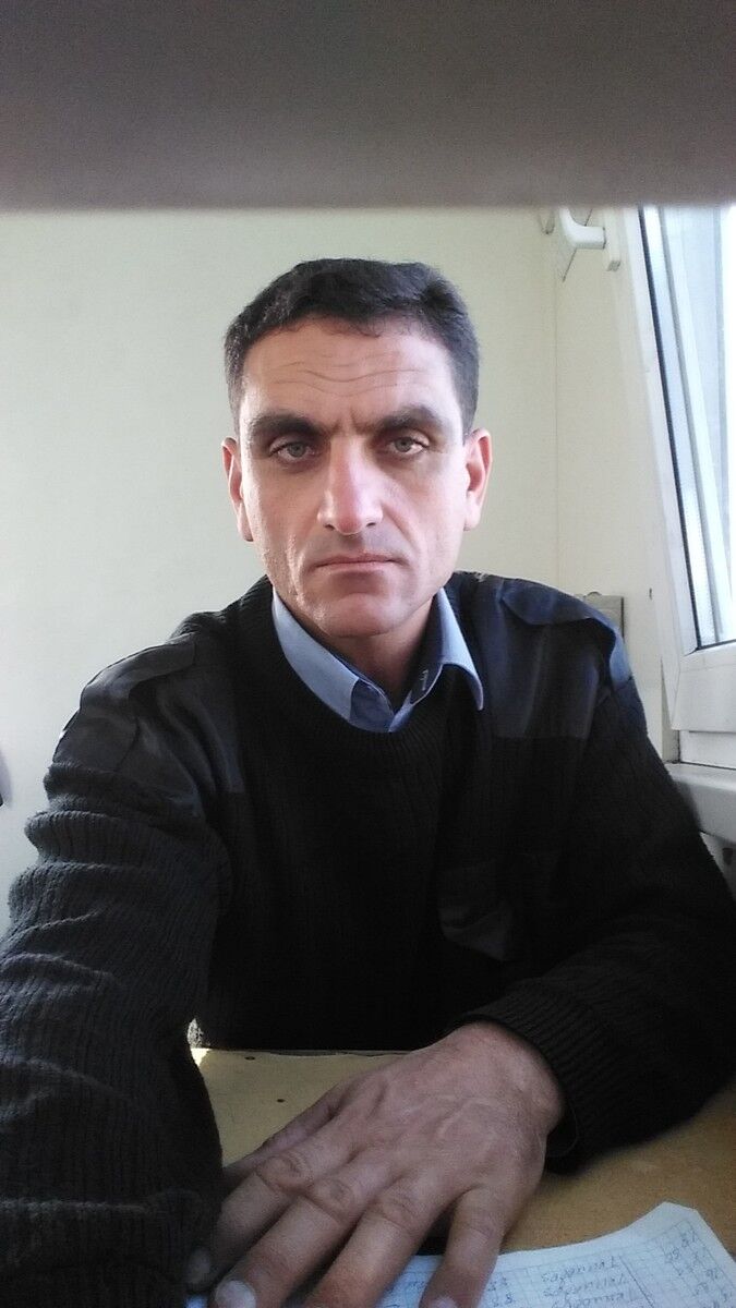  10834776  Nshan, 49 ,    