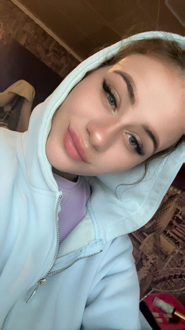  ,   Nina, 23 ,   ,   