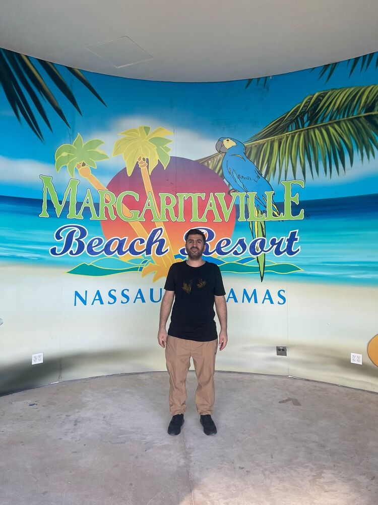  42181956  Deniz, 34 ,     