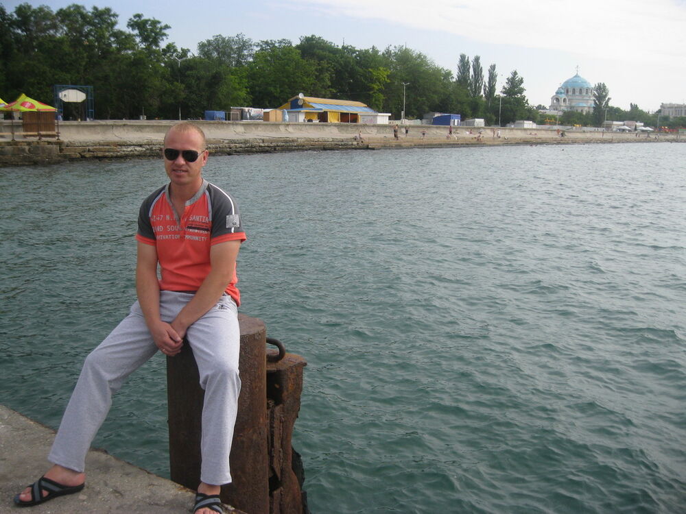  7481536  Alexs, 41 ,    