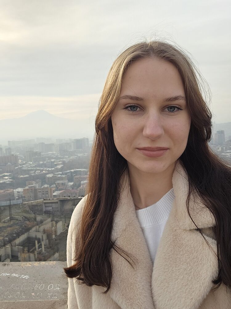  44361316  , 25 ,    -