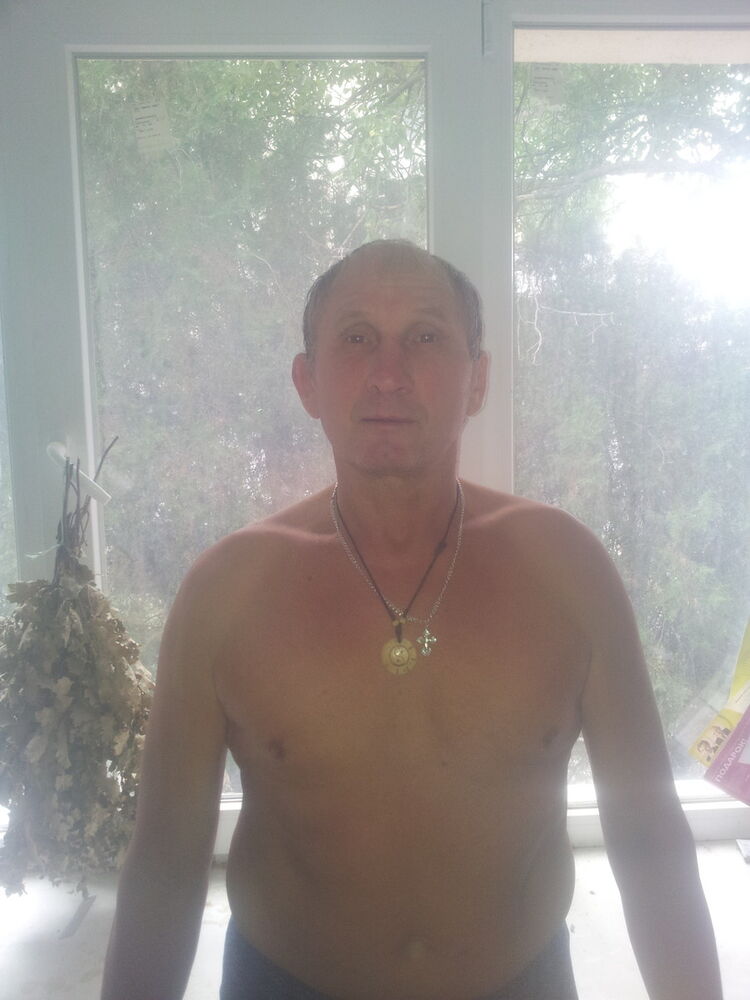  ,   Andre, 54 ,  