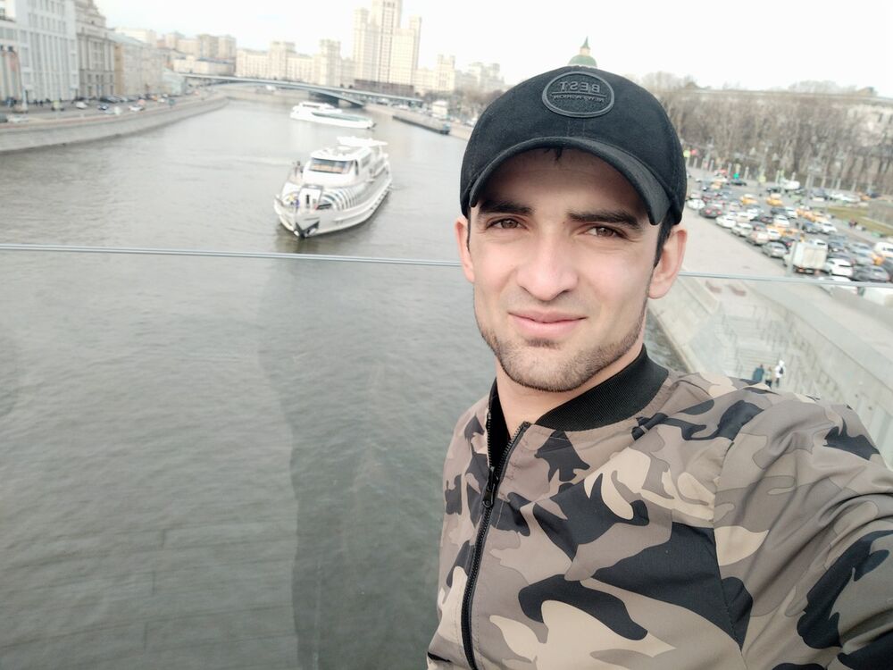  ,   Alixan, 29 ,   