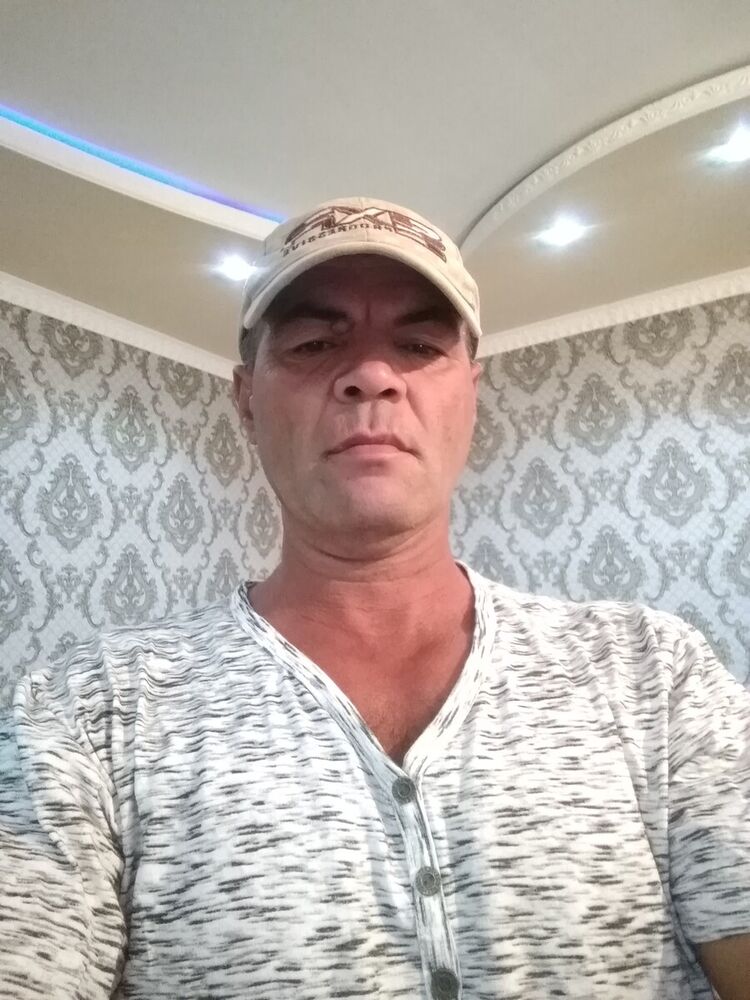  21050986  Babatav, 51 ,    