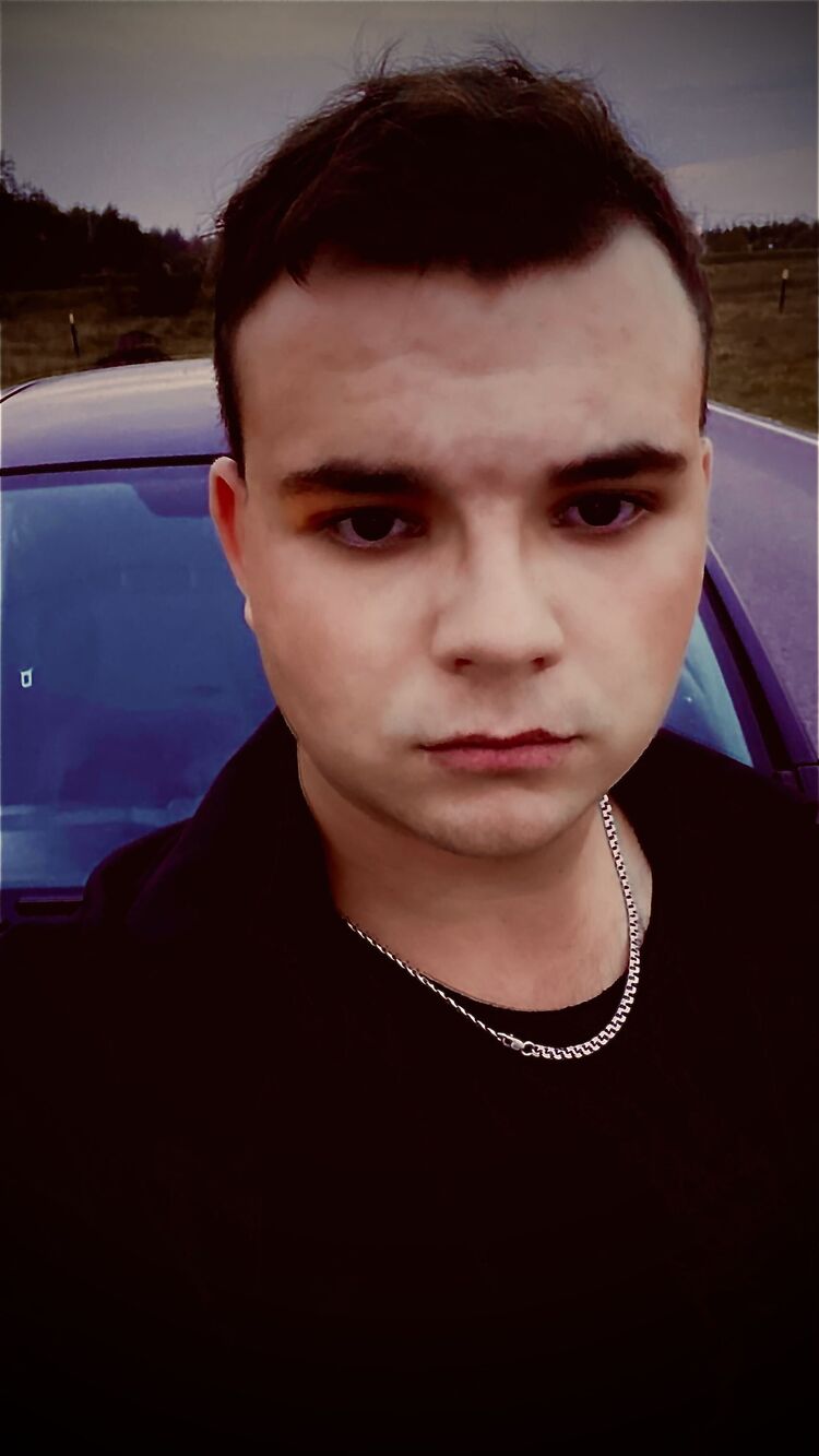  39021756  , 23 ,    