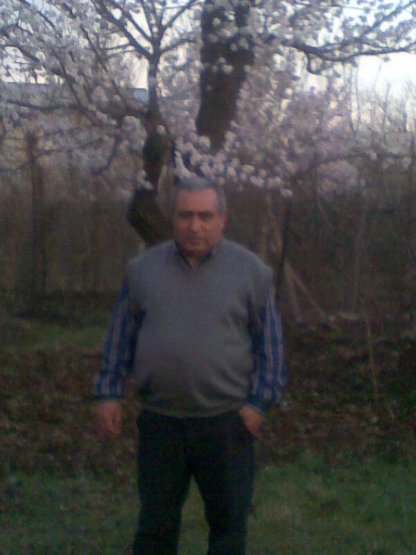  8011316  Galust, 69 ,    