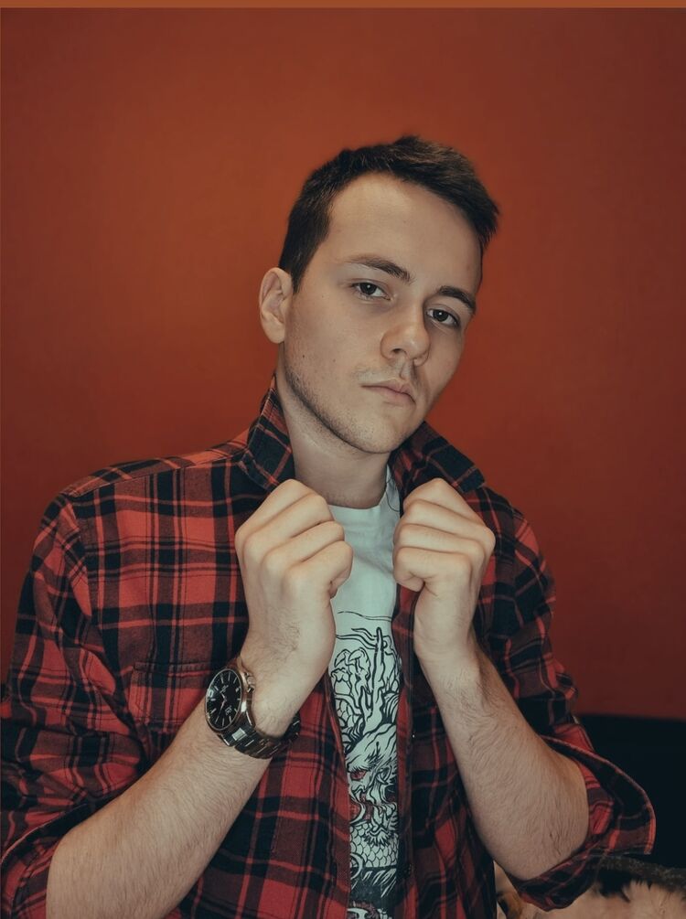 ���� 55615716 ������� ����, 33 ����, ���� ���������� � �����-����������