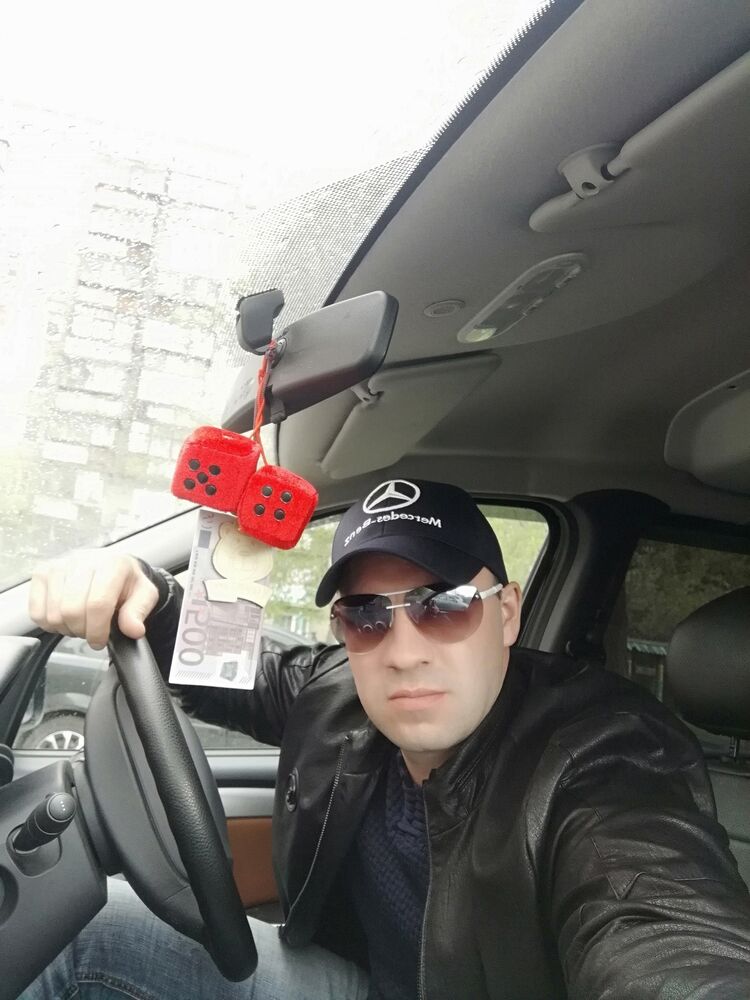  50166946  Alexey, 38 ,    