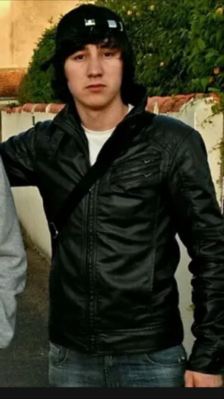  Blonie,   Artur, 30 ,   ,   