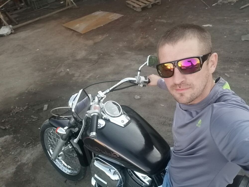  17306556  Dmitriy, 43 ,    