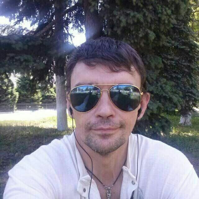  33483136  Dmitry, 46 ,    