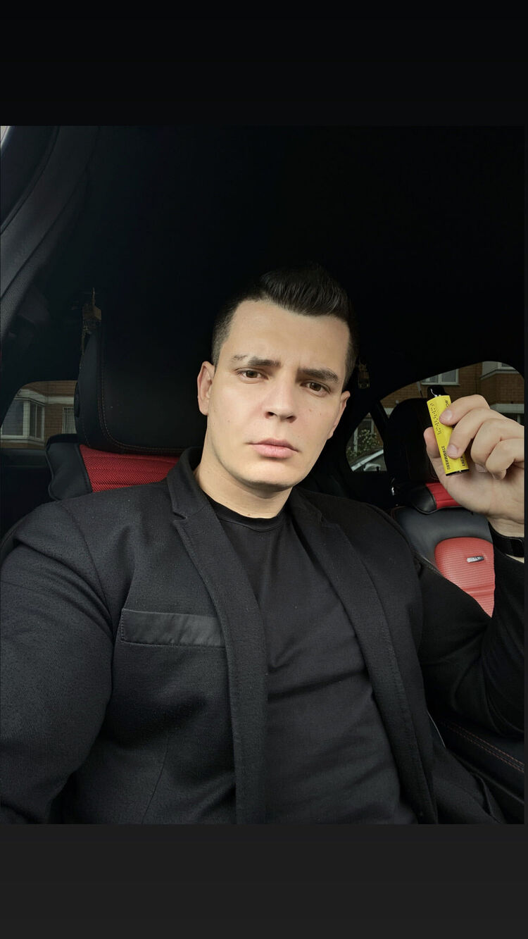  26615586  Alexan, 33 ,    