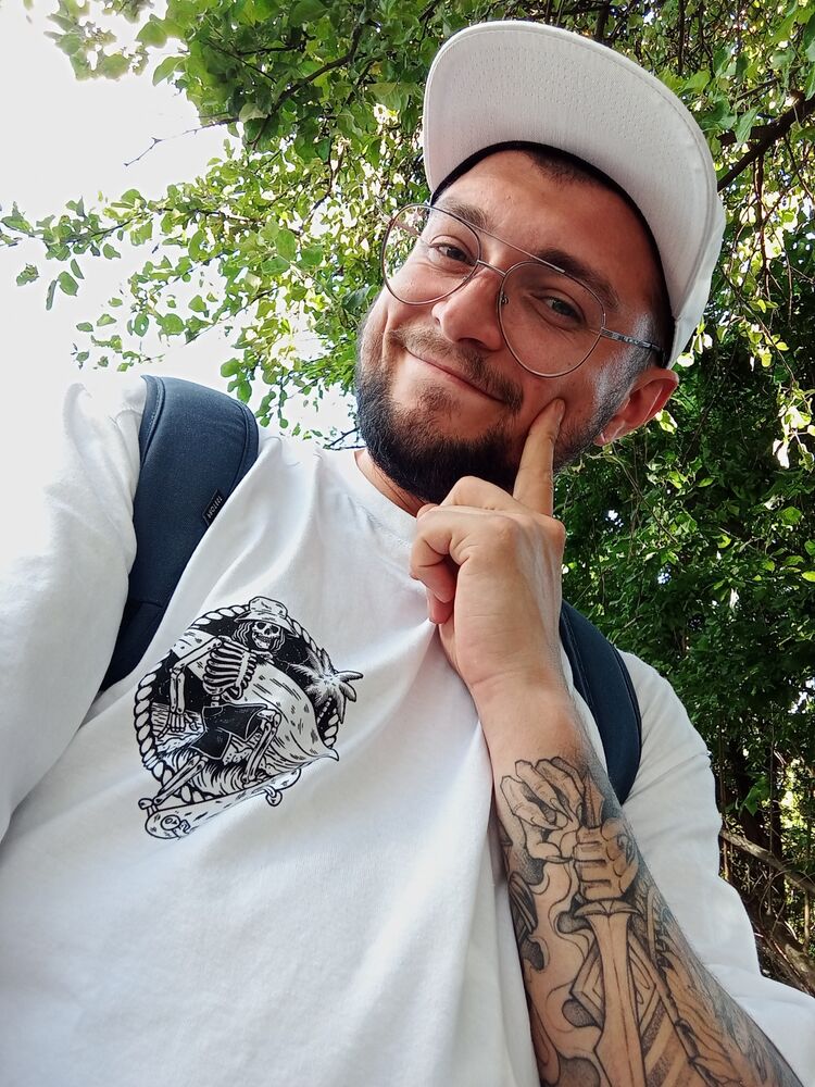  36977136  , 28 ,    