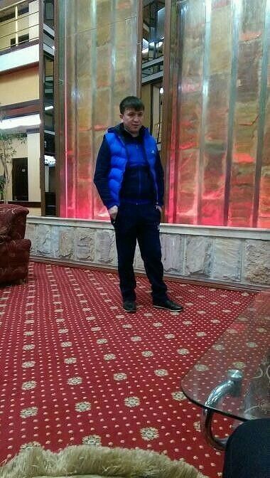  10979616  Alisher, 42 ,    