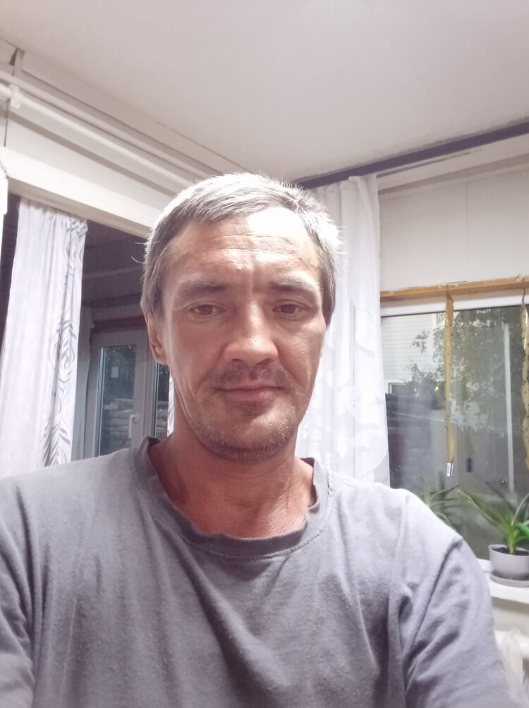  35745876  , 42 ,    