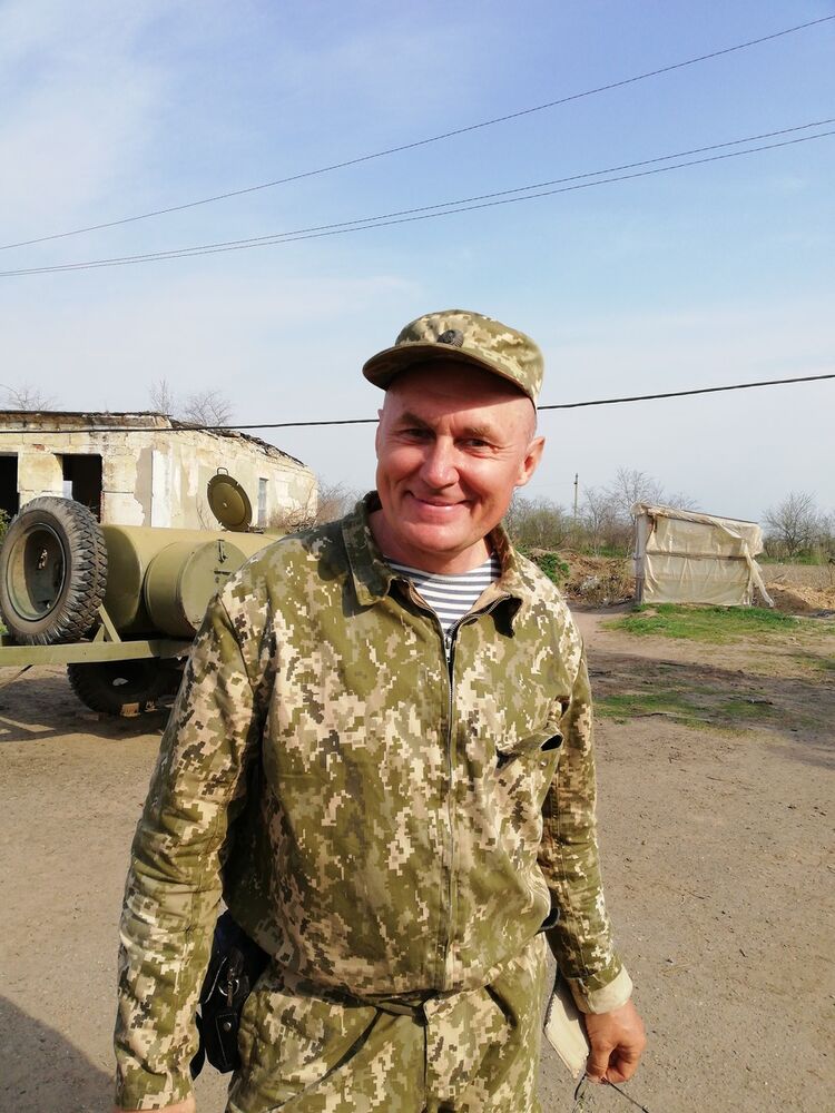  12372196  Ihor, 52 ,    