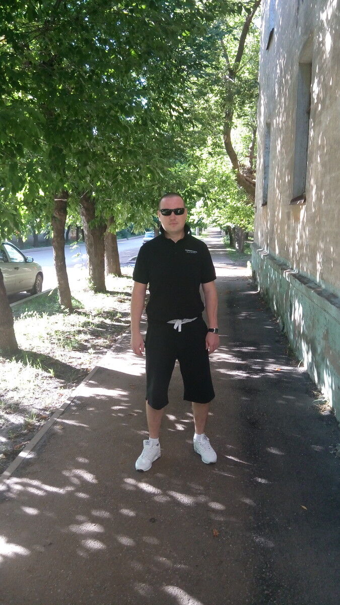  ,   Sasha, 44 ,  