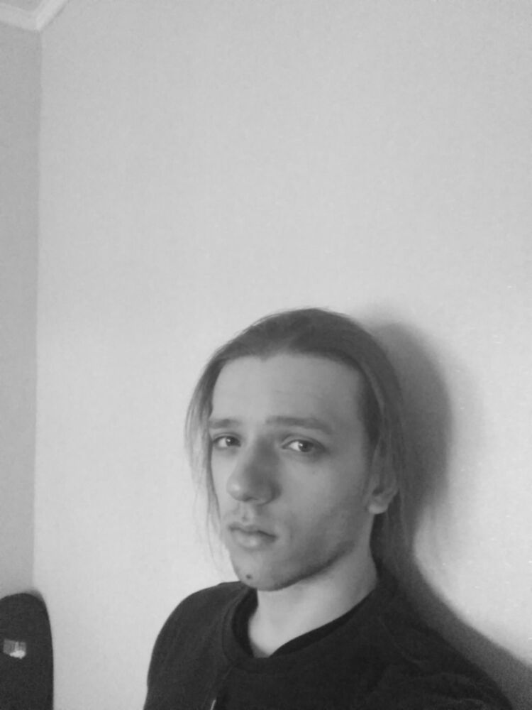  11110046  Cobain, 26 ,    