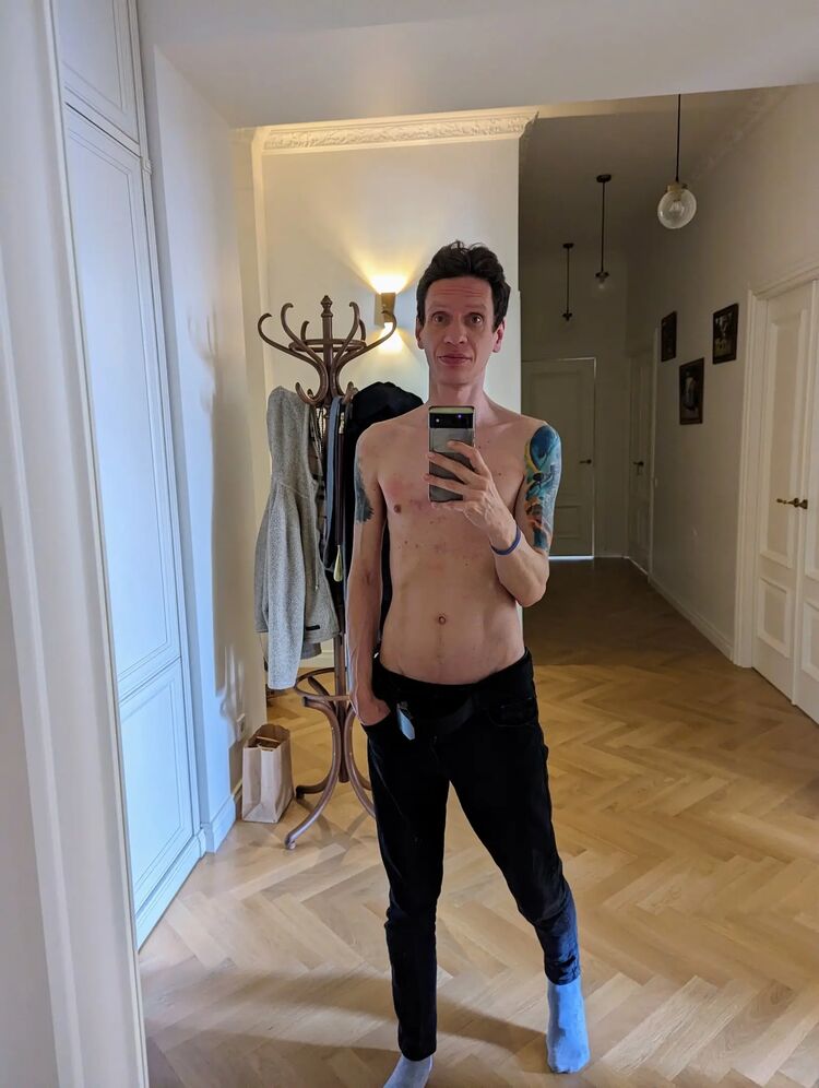  45569436  Ivan, 41 ,    