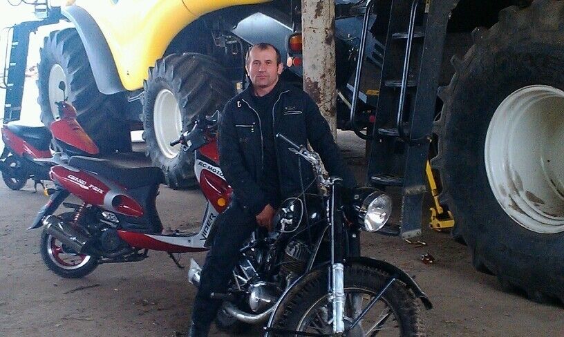  8835846  Gena, 51 ,    
