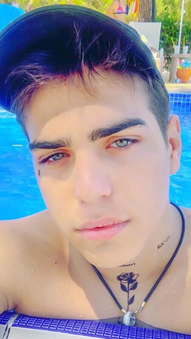  51838006  Alex, 25 ,    