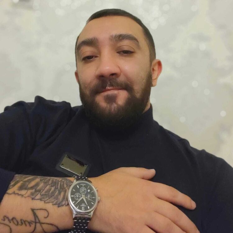  54643776  Comi, 36 ,    