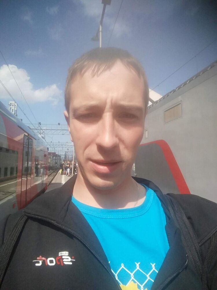  ,   Sergei, 33 ,   ,   , c 