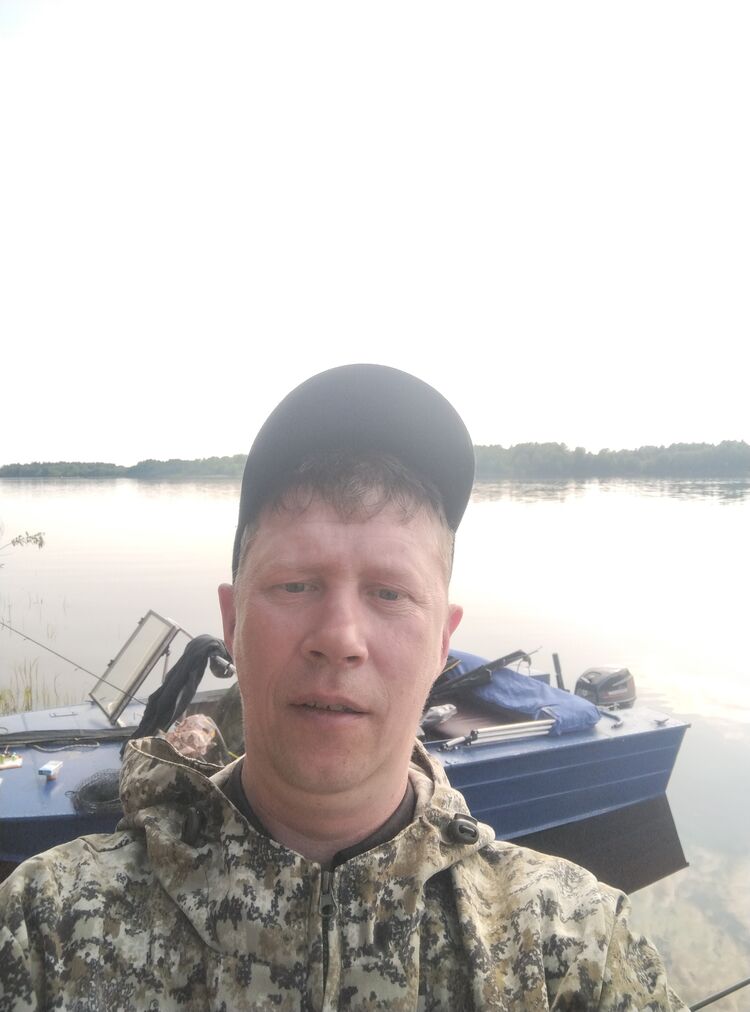  53654846  Maksim, 40 ,    