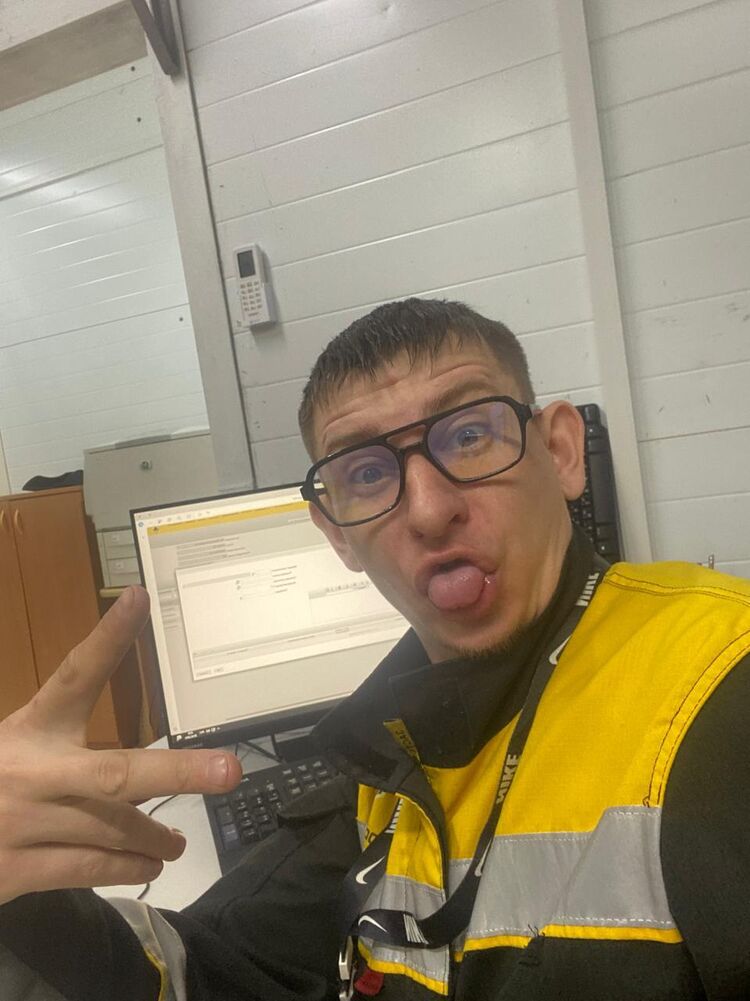  51081456  , 33 ,    
