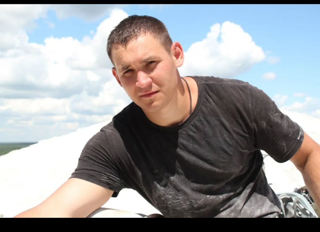  ,   Artem, 36 ,   ,   