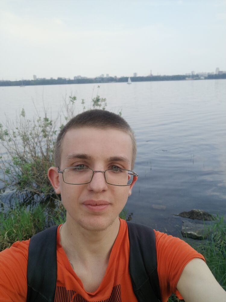  41828846  , 22 ,    