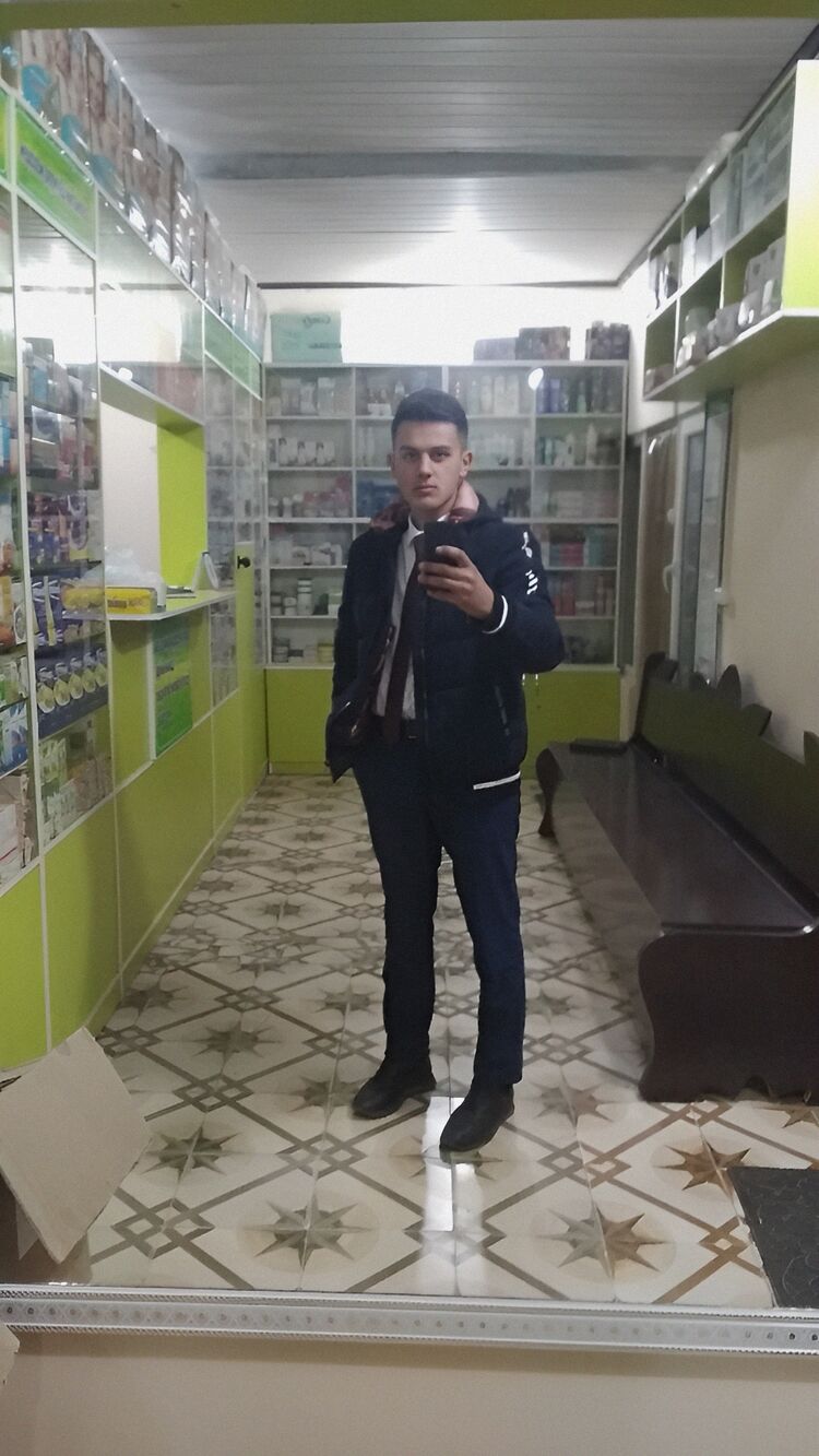  30898746  Muhiddin, 22 ,    