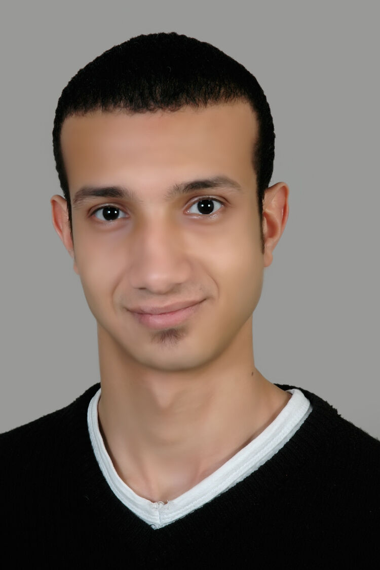  24117636  Mohamad, 39 ,    