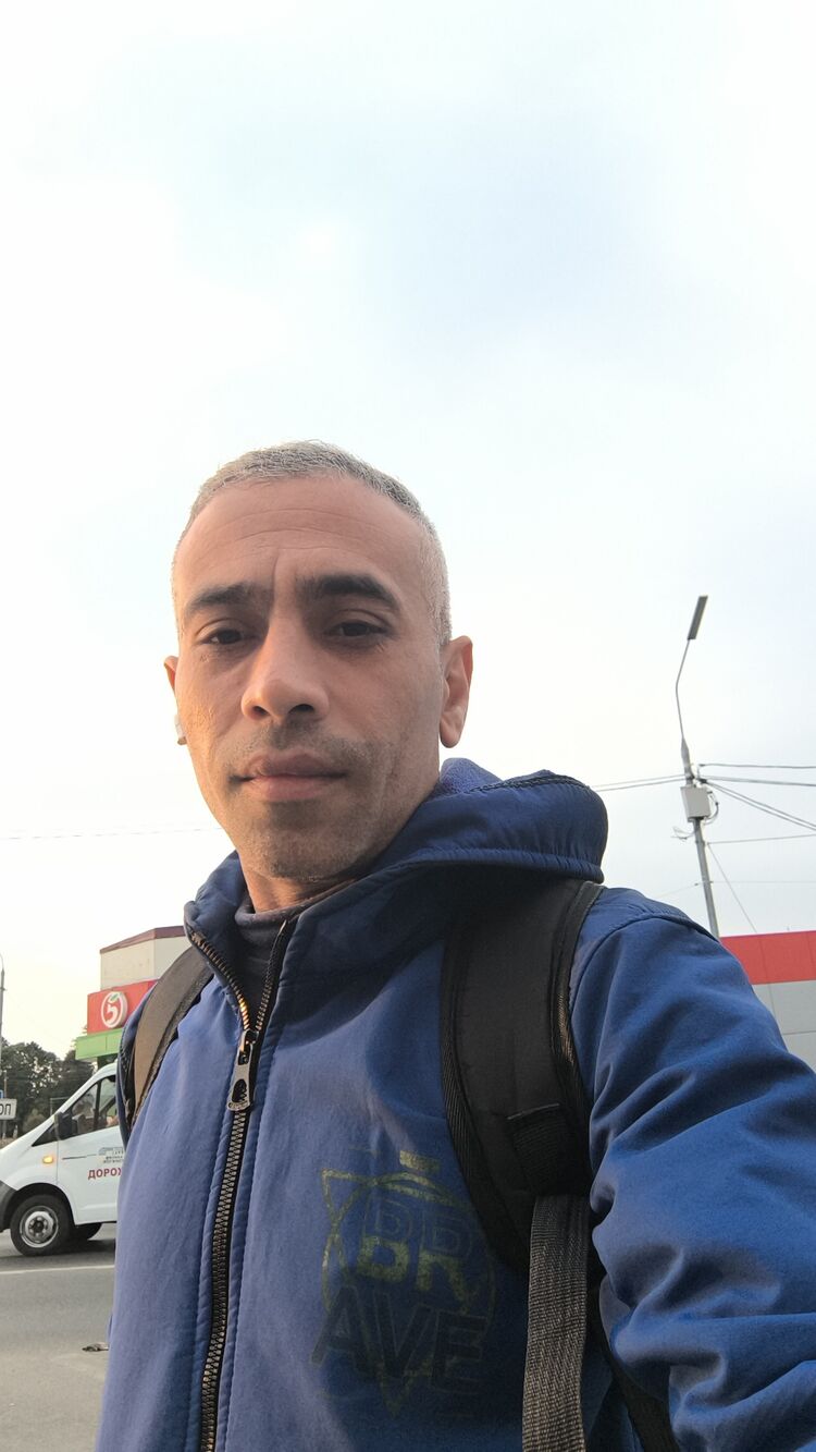  48717656  , 42 ,     